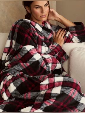 Vera Bradley Fire Place Robe Plaid Red Size Small/Medium